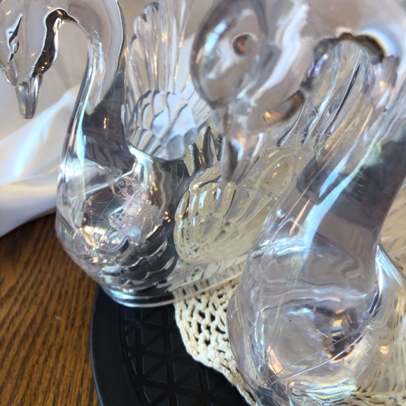 Pair of Clear Plastic Swans from Regaline Made in USA 1960s - Picture 6 of 8